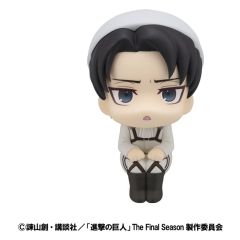 Attack on Titan Look Up PVC Statue Levi Cleaning up Ver. 11 cm